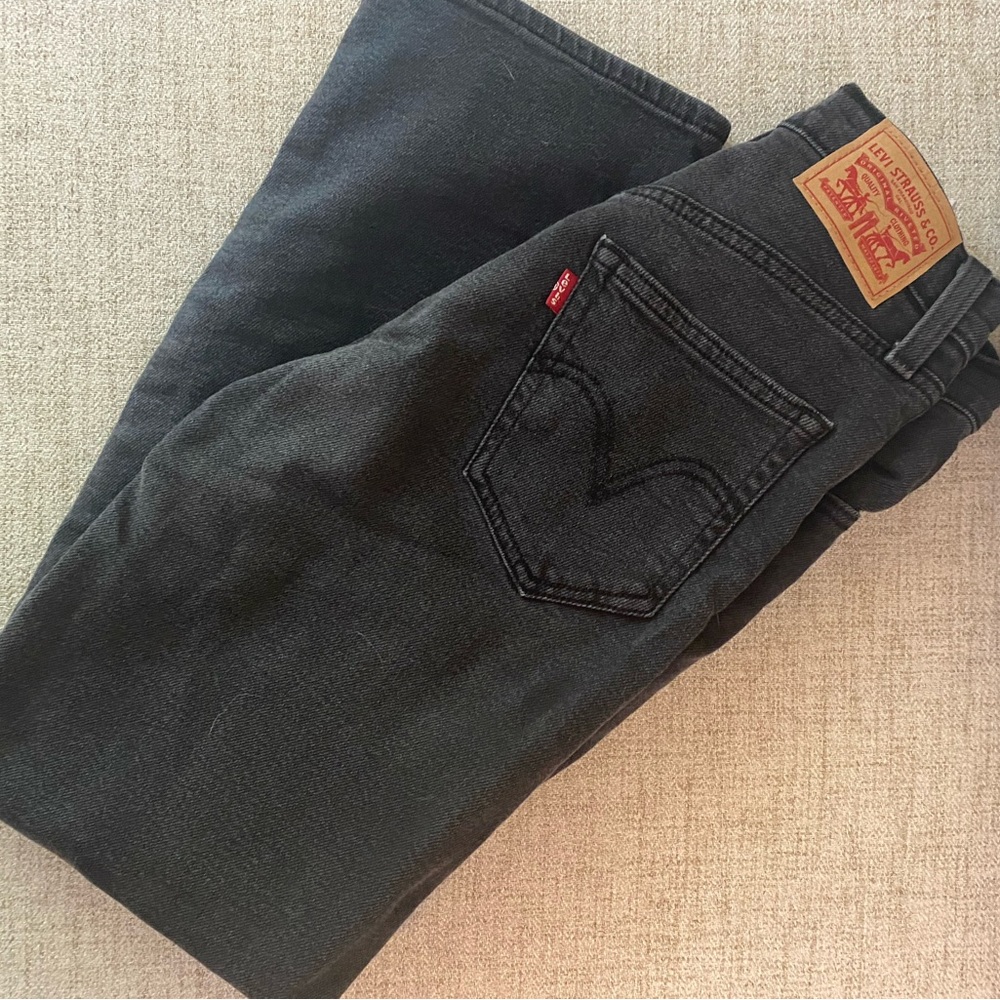 Levi’s ribcage jeans